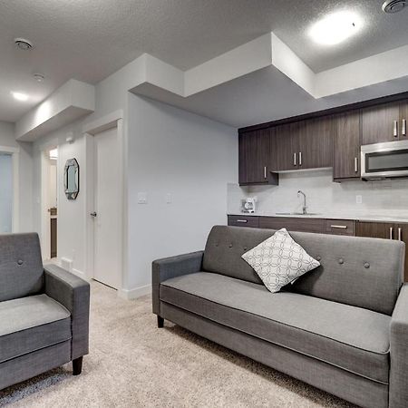 Three-Bedroom With Fireplace #41 Sunalta Downtown YYC Buitenkant foto