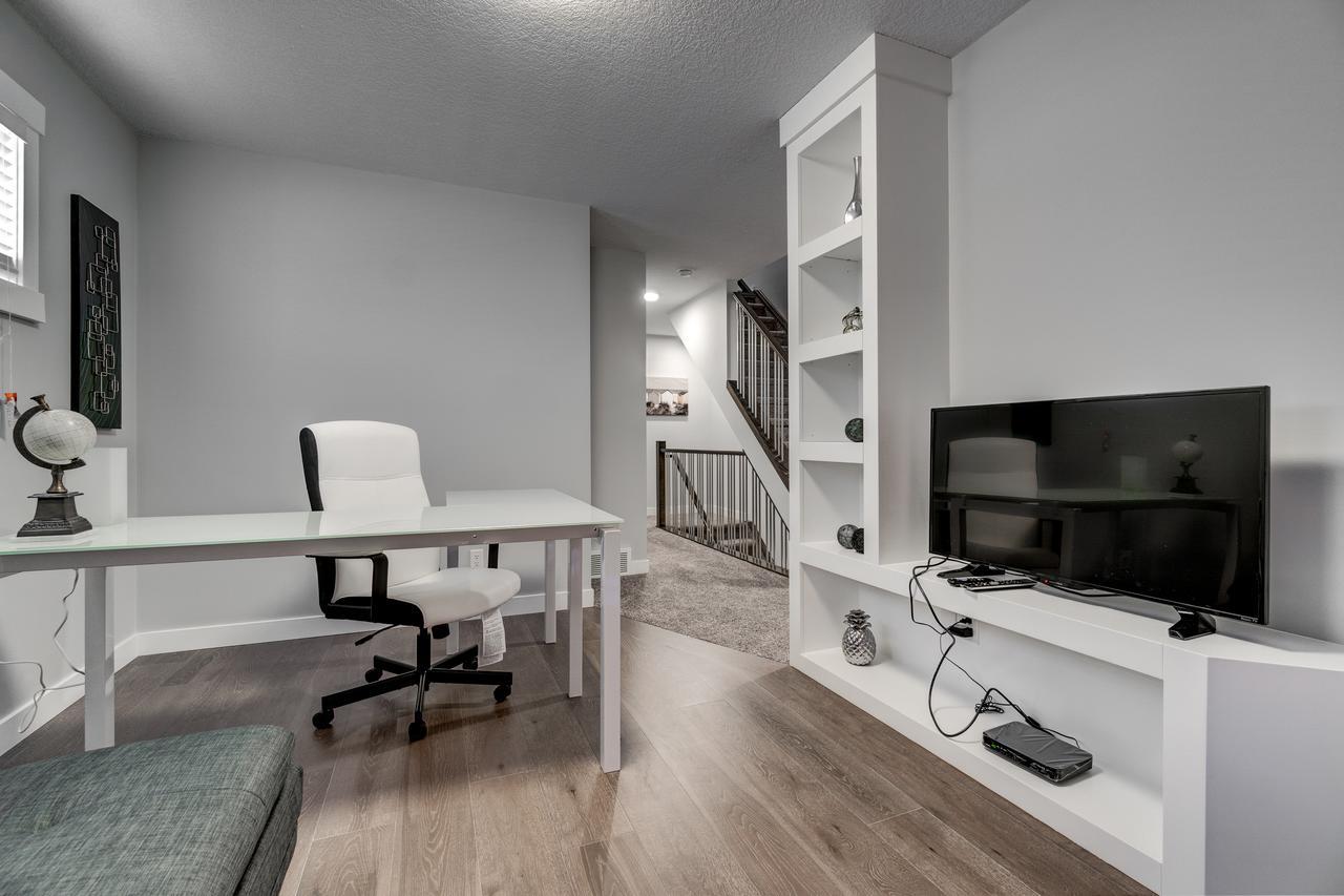 Three-Bedroom With Fireplace #41 Sunalta Downtown YYC Buitenkant foto