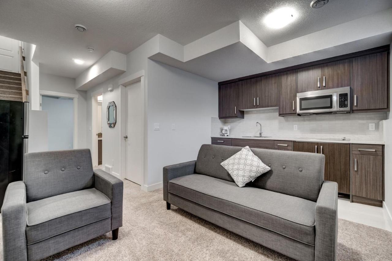 Three-Bedroom With Fireplace #41 Sunalta Downtown YYC Buitenkant foto